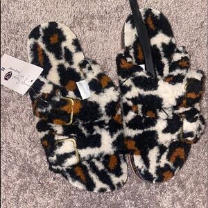 COPY - BRAND NEW SECRET TREASURES LEOPARD LOUNGE FLATS